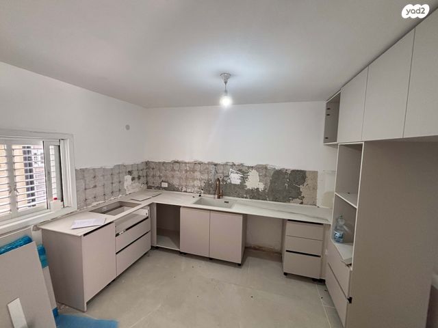 מודעת נכס, כצנלסון, ראשון לציון