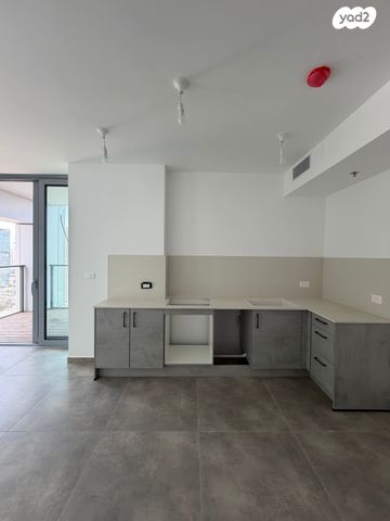 מודעת נכס, גני שרונה, קרית הממשלה, תל אביב יפו