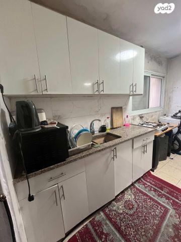 הרב הרצוג 18