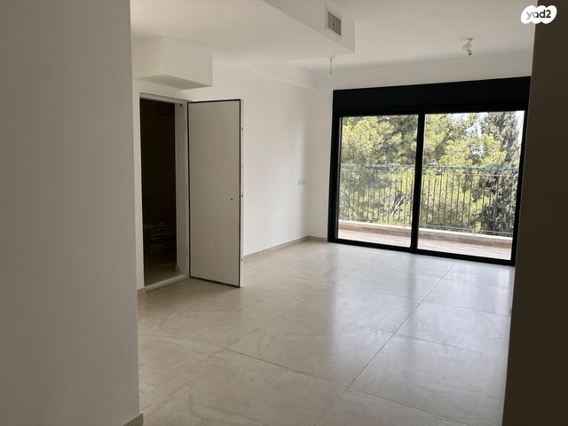 שושנה פוליאקוב 