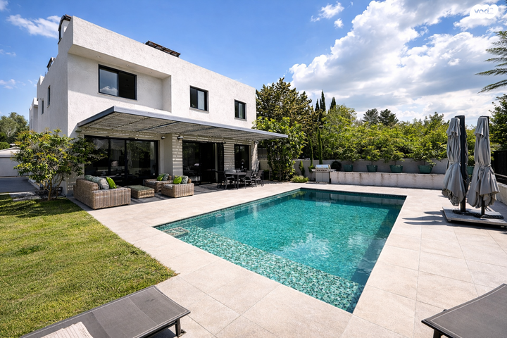 שיכון פועלים א'