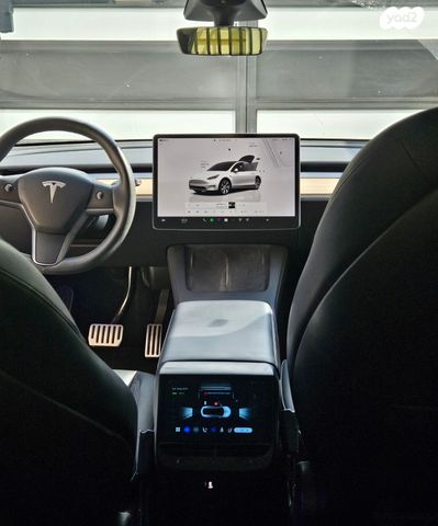 מודעת רכב טסלה מודל Y