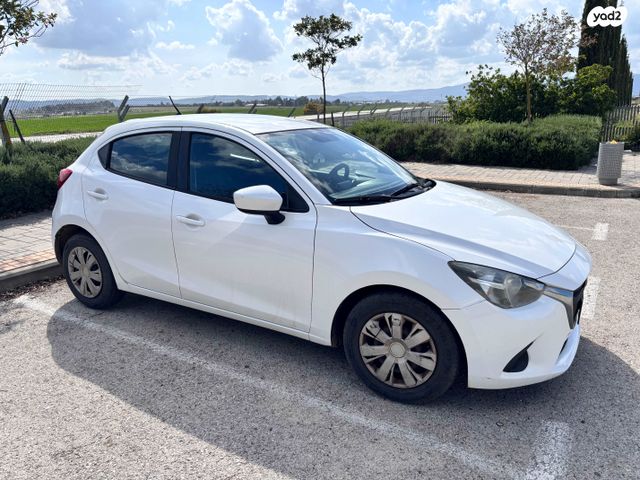 מודעת רכב מאזדה 2