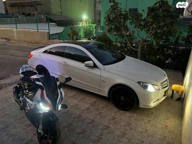 מודעת רכב מרצדס-בנץ E-class