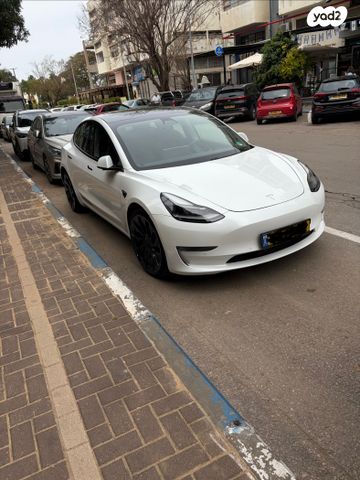 מודעת רכב טסלה מודל 3