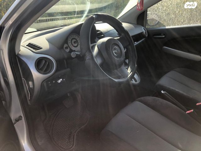 מודעת רכב מאזדה 2