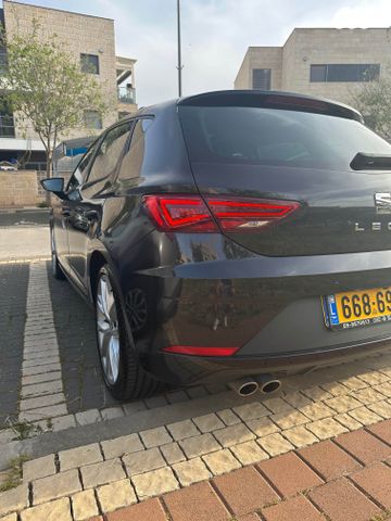 מודעת רכב סיאט לאון