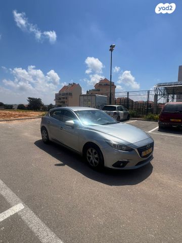 מודעת רכב מאזדה 3
