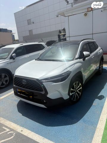 מודעת רכב טויוטה קורולה קרוס