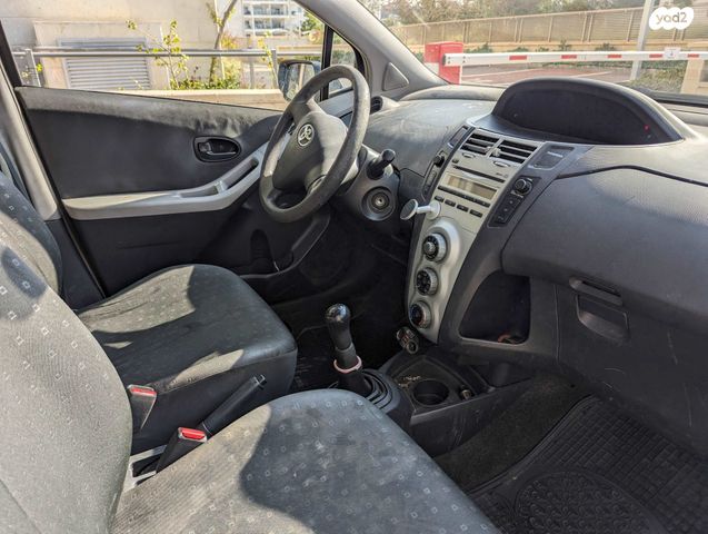 מודעת רכב טויוטה יאריס