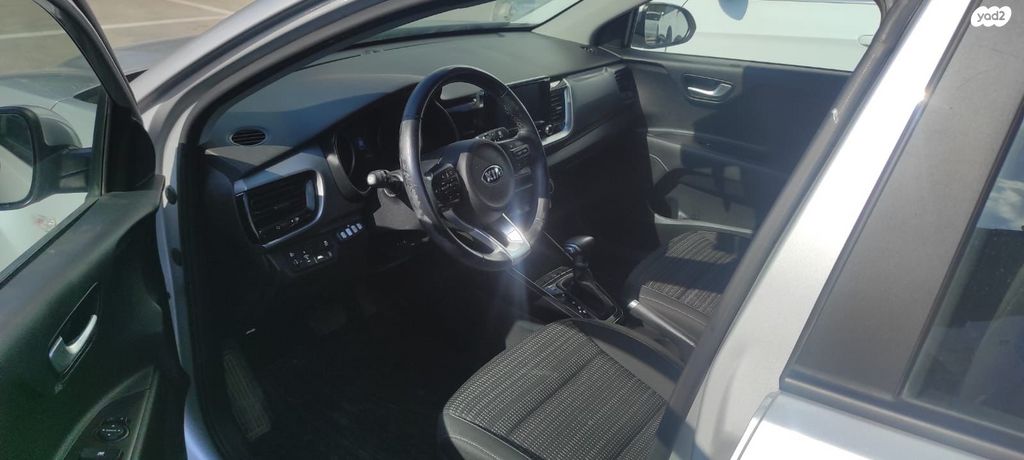 מודעת רכב קיה סטוניק