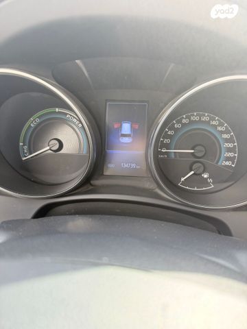 מודעת רכב טויוטה אוריס