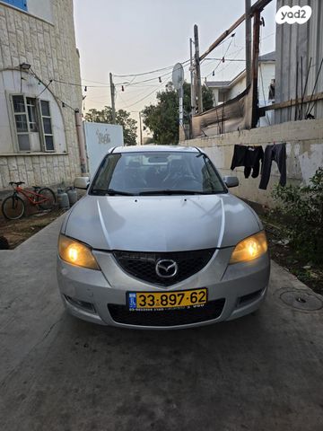 מודעת רכב מאזדה 3