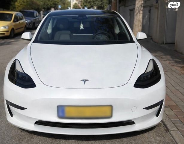 מודעת רכב טסלה מודל 3