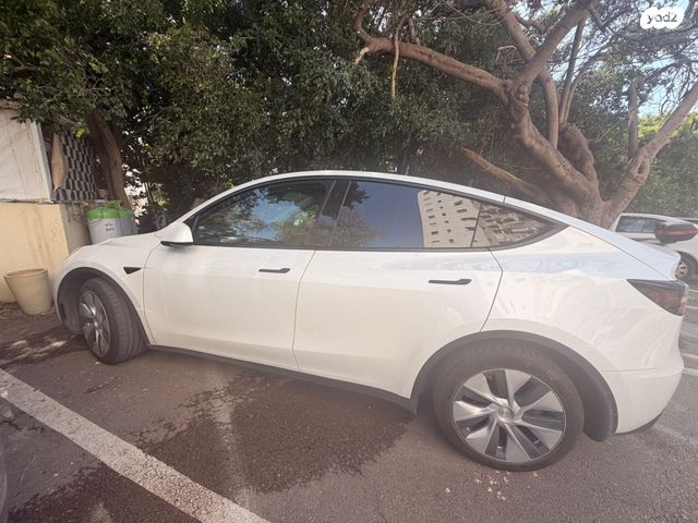 מודעת רכב טסלה מודל Y