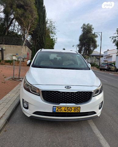 מודעת רכב קיה קרניבל