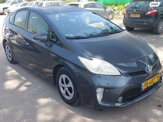 מודעת רכב טויוטה פריוס