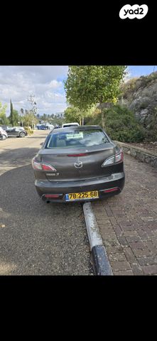 מודעת רכב מאזדה 3