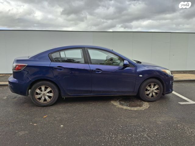 מודעת רכב מאזדה 3