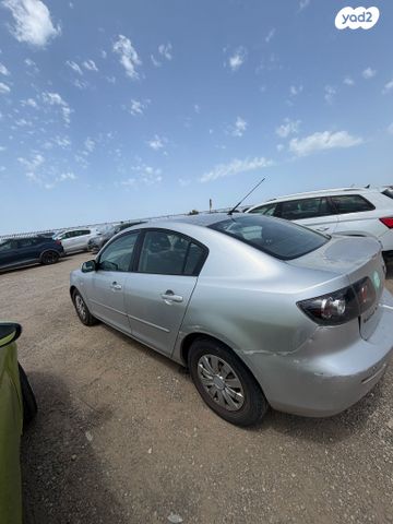 מודעת רכב מאזדה 3