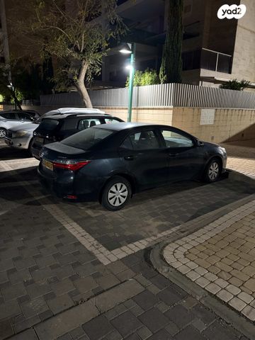 מודעת רכב טויוטה קורולה