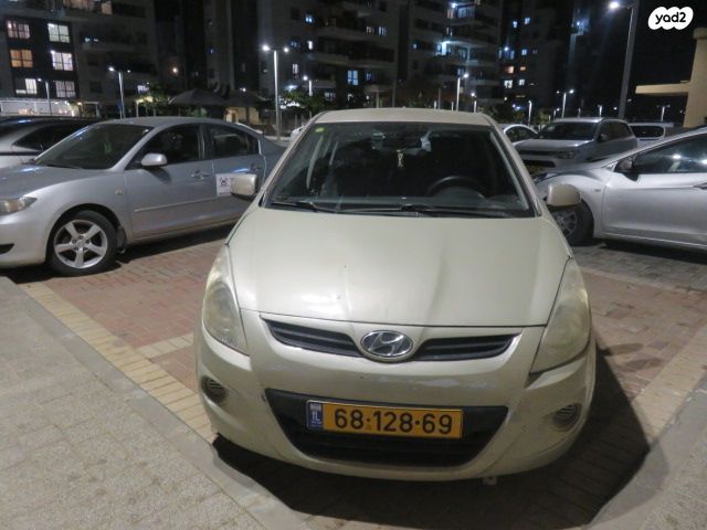 מודעת רכב יונדאי i20