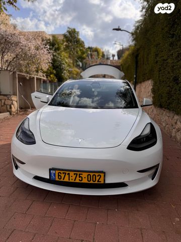 מודעת רכב טסלה מודל 3