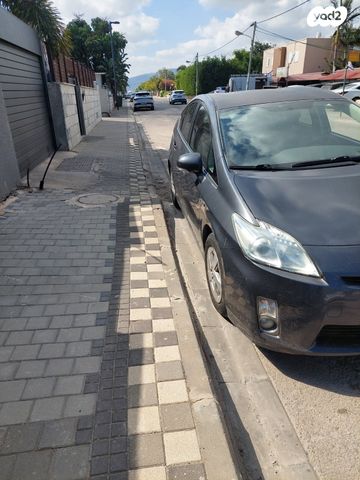 מודעת רכב טויוטה פריוס