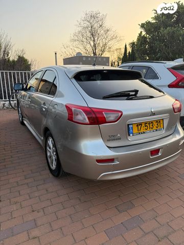 מודעת רכב מיצובישי לנסר