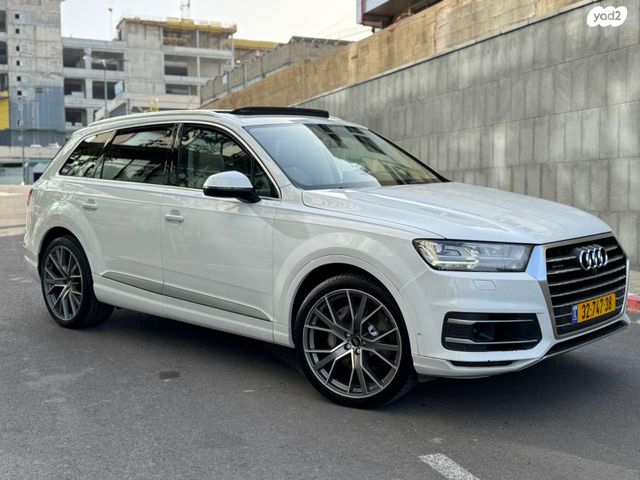 מודעת רכב אאודי Q7