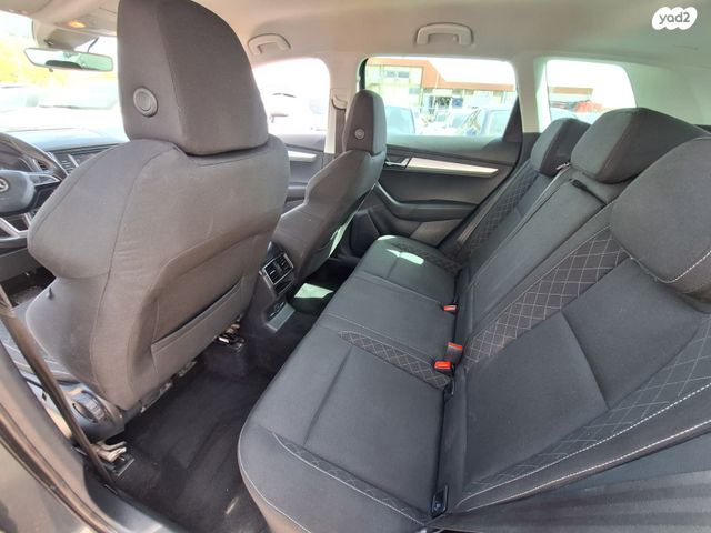 מודעת רכב סקודה קארוק 1