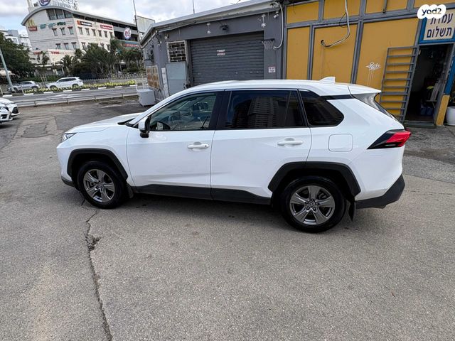 מודעת רכב טויוטה RAV4