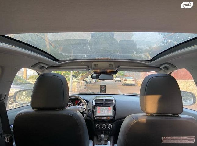 מודעת רכב מיצובישי ASX