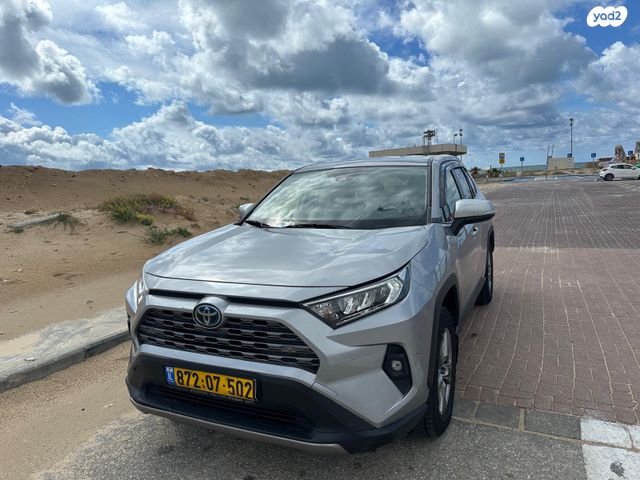 מודעת רכב טויוטה RAV4