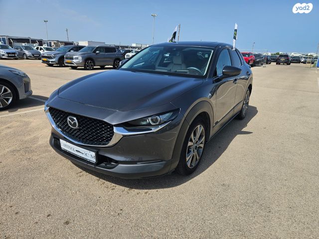 מודעת רכב מאזדה CX-30