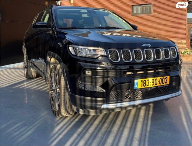 מודעת רכב ג'יפ קומפאס