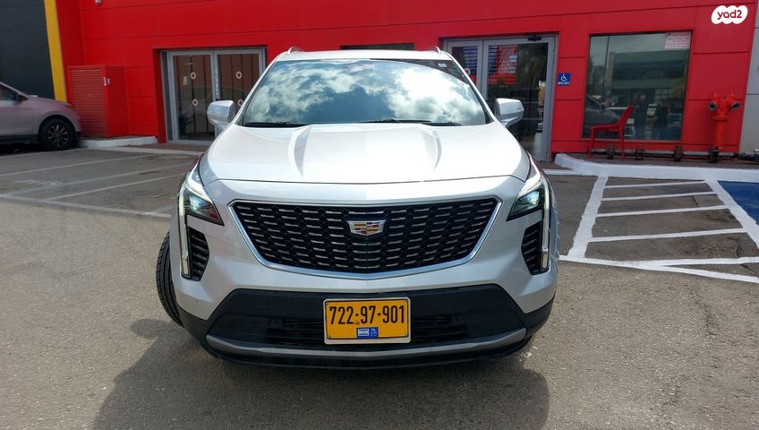 מודעת רכב קאדילק XT4