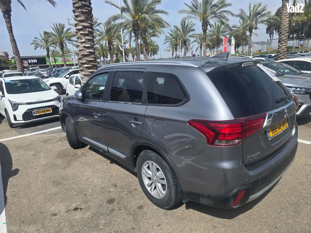 מודעת רכב מיצובישי אאוטלנדר 1