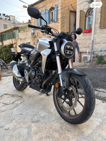 מודעת רכב הונדה CB300R