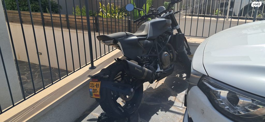 מודעת רכב הוסקוורנה SVARTPILEN 701