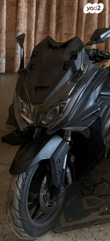 מודעת רכב קימקו AK 550