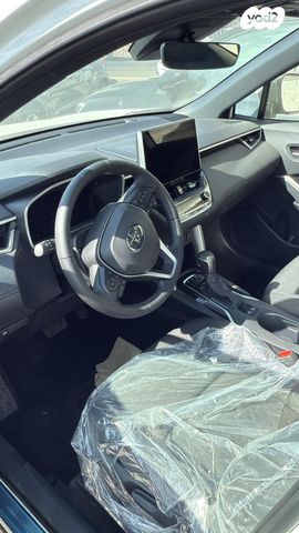 מודעת רכב טויוטה קורולה קרוס