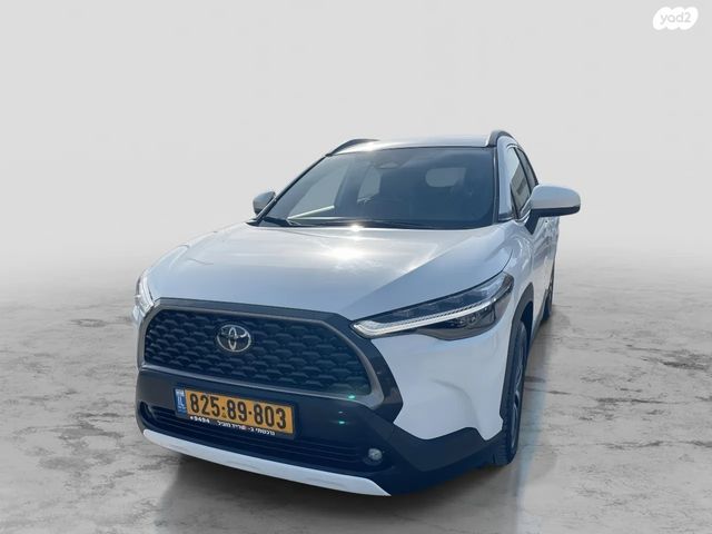 מודעת רכב טויוטה קורולה קרוס