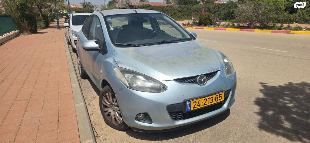 מודעת רכב מאזדה 2
