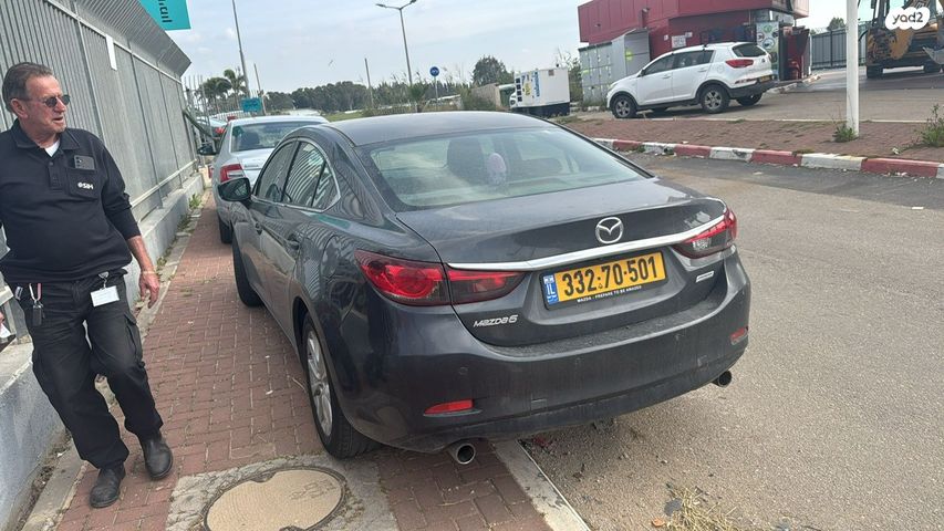 מודעת רכב מאזדה 6