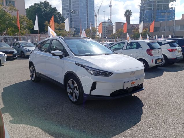 מודעת רכב ג׳ילי Geometry C