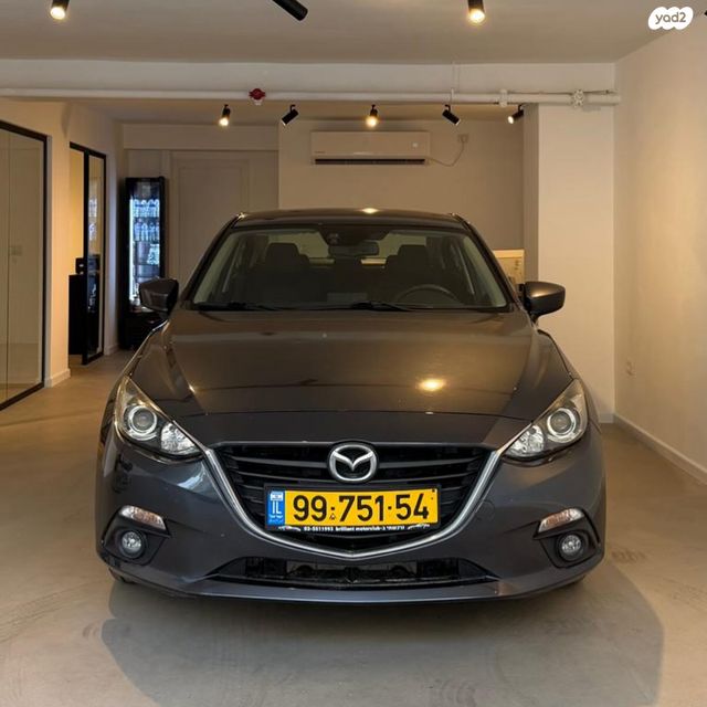 מודעת רכב מאזדה 3