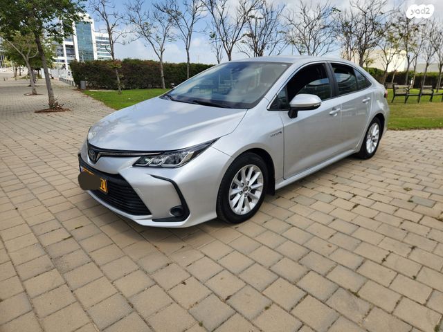 מודעת רכב טויוטה קורולה