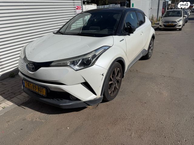 מודעת רכב טויוטה C-HR