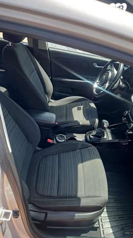 מודעת רכב קיה סטוניק